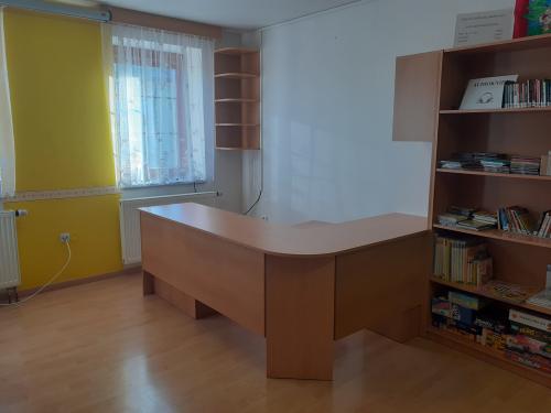 Inovace výpůjčního pultu a&nbsp;modernizace světel 1